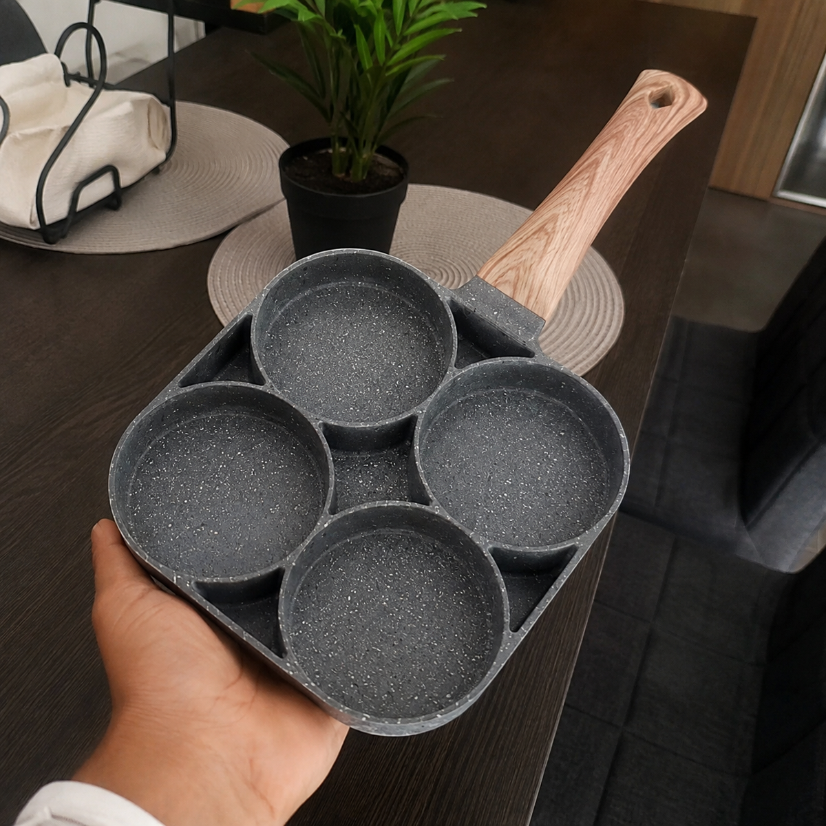 EggMaster™ 4X SARTEN PARA HUEVOS 4 PUESTOS
